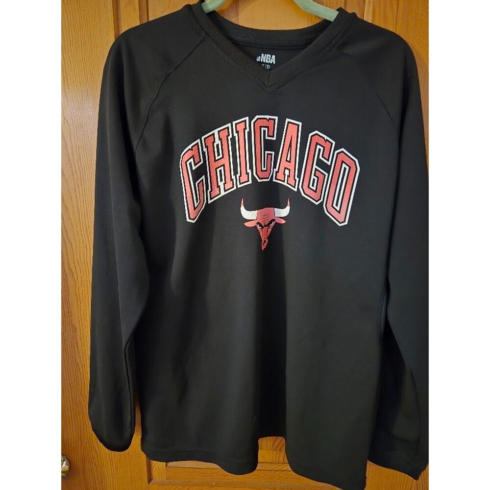 NBA Chicago Bulls logo long sleeve